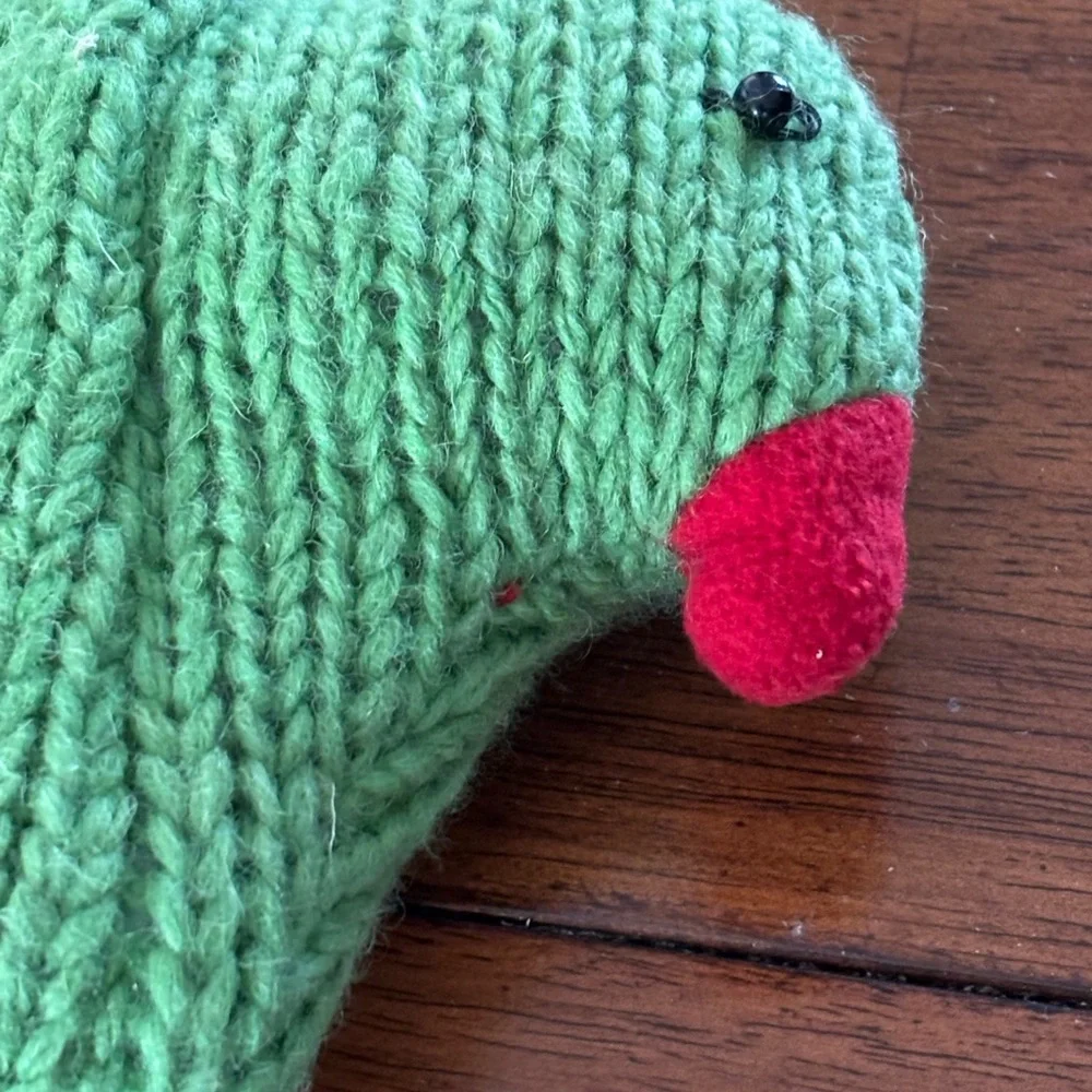 N/A green wool